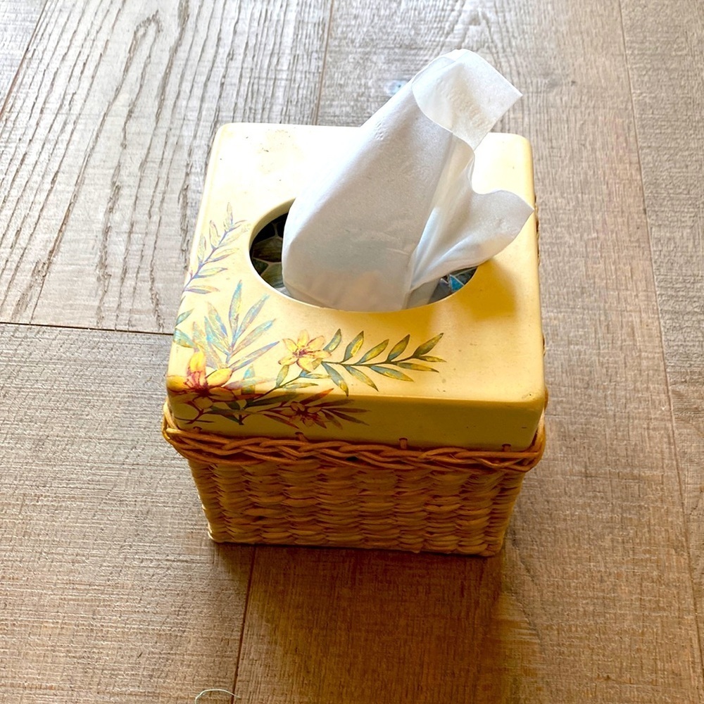 Vintage Floral & Rattan Kleenex Holder